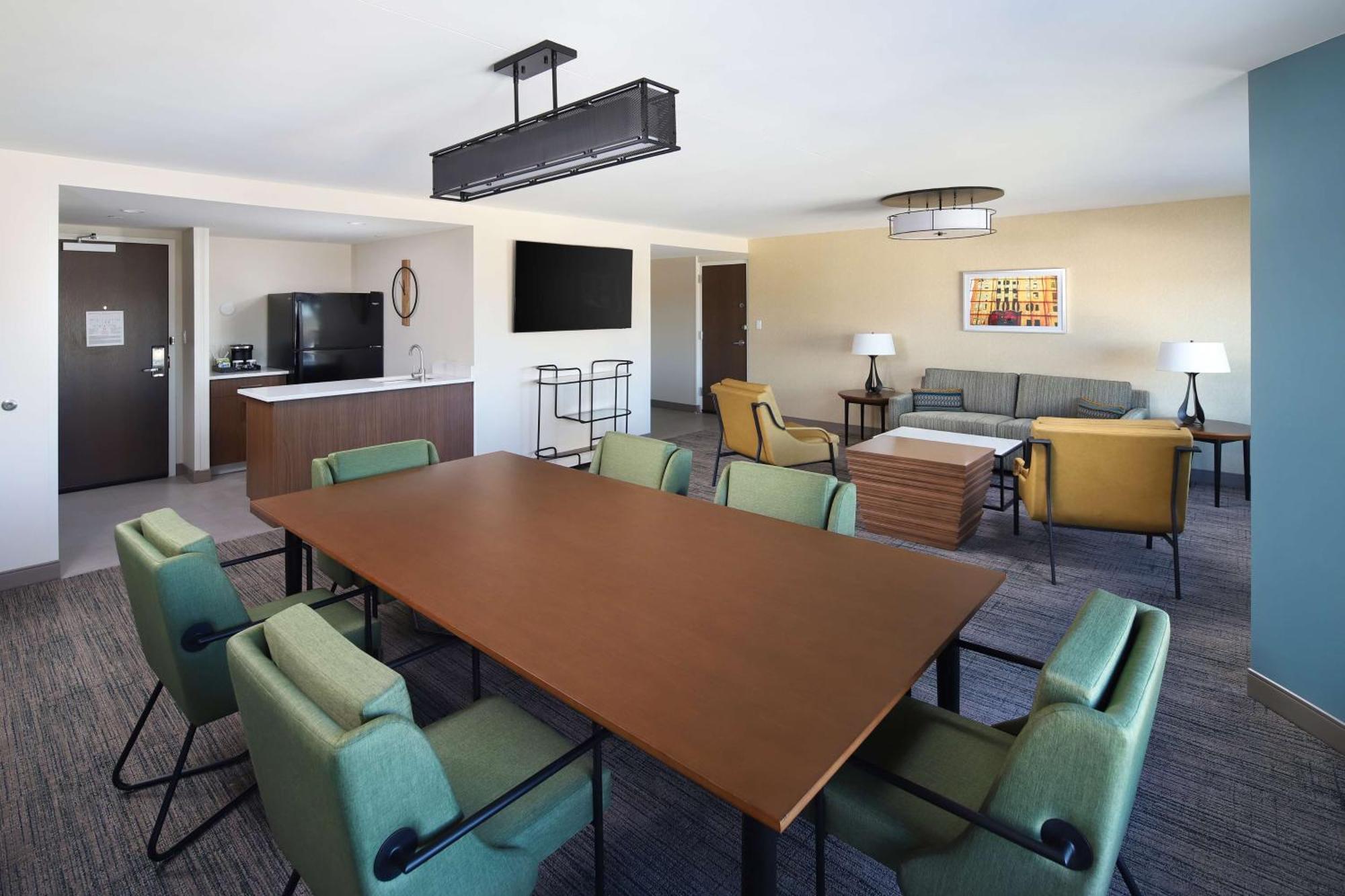 Doubletree By Hilton Battle Creek Hotell Exteriör bild