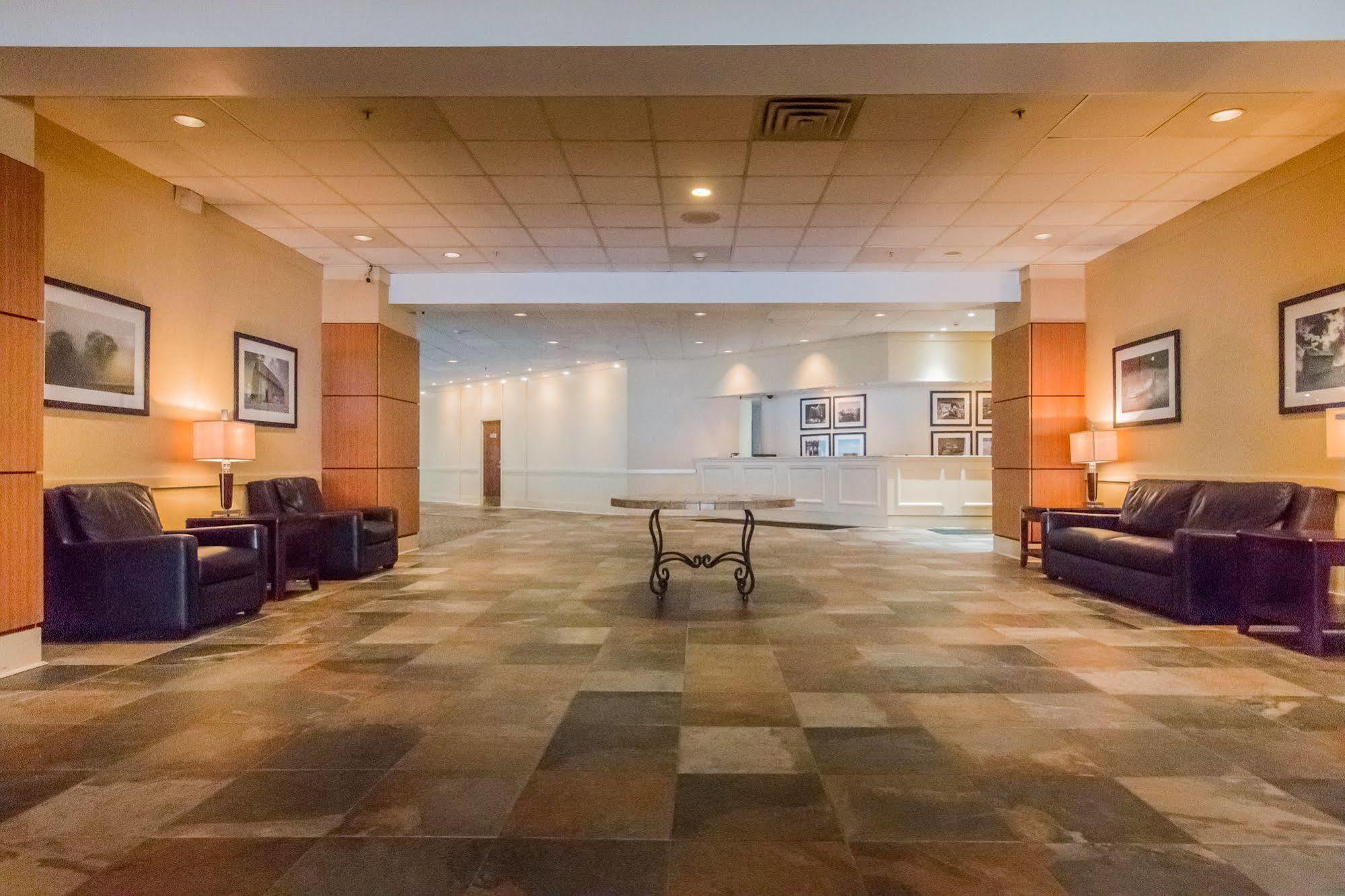 Doubletree By Hilton Battle Creek Hotell Exteriör bild